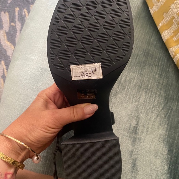 Aldo Chunky Platform strapped sandal size 8 - Picture 5 of 6